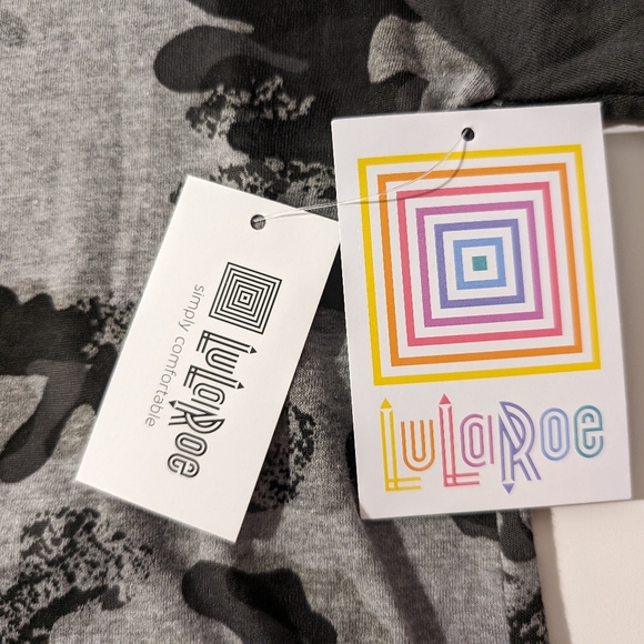 NWT LuLaRoe 2XL Mark Longsleeve Top Dark Green/Gray Camo 3 Buttons on Front - Picture 13 of 13